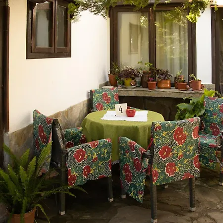 старата баkалия The Old Grocery, Guest Gasthuis