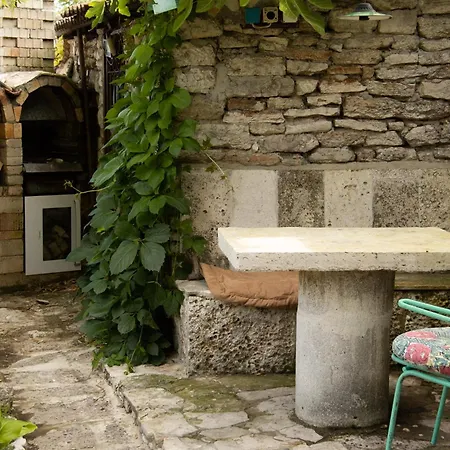 بيت ضيافة старата баkалия The Old Grocery, Guest