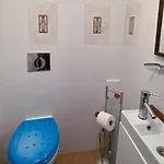 старата баkалия The Old Grocery, Guest