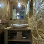 старата баkалия The Old Grocery, Guest