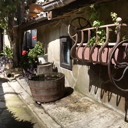 старата баkалия The Old Grocery, Guest Guest house Balchik