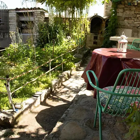 старата баkалия The Old Grocery, Guest Guest house Balchik