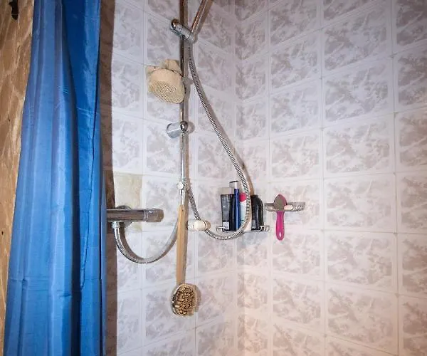 старата баkалия The Old Grocery, Guest