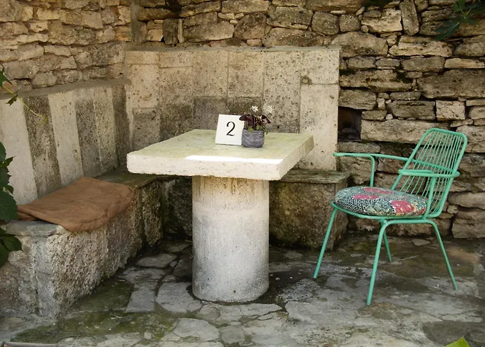 старата баkалия The Old Grocery, Guest